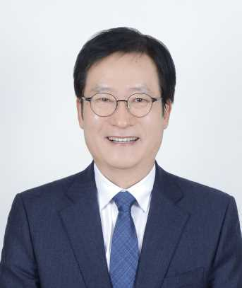 공범석 (孔範錫)