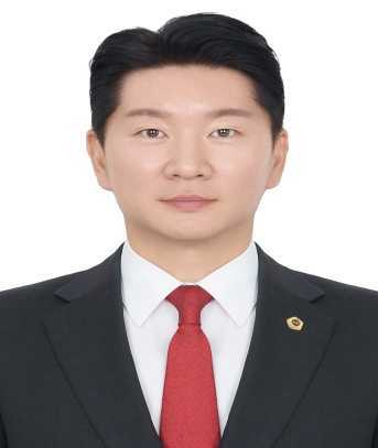 최진혁 (崔振赫)