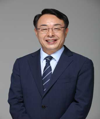 최웅식 (崔雄植)