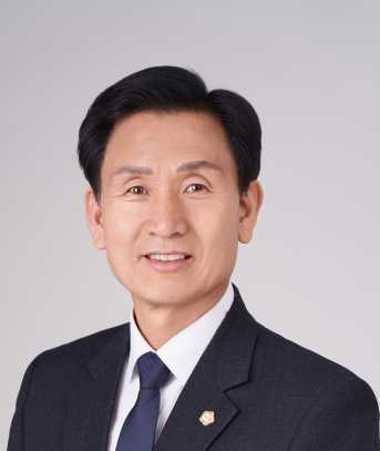 동창옥 (董昌玉)