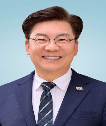 백운찬 (白雲燦)