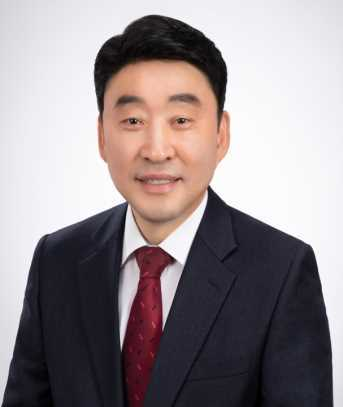 김태춘 (金泰春)