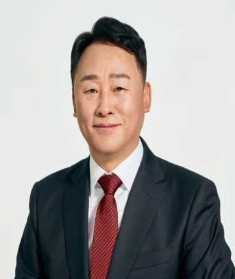 정성철 (鄭成澈)