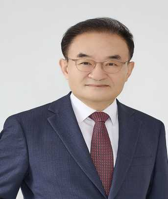 최형근 (崔衡根)