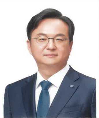 이동현 (李東炫)