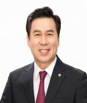 김구영 (金求泳)