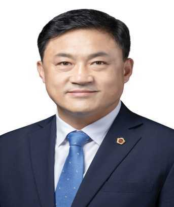 김정기 (金鉦基)