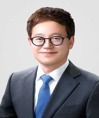 신효철 (申孝澈)