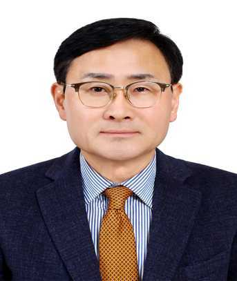 김동완 (金東完)